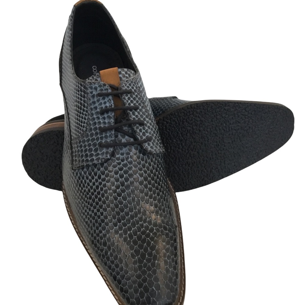 Source Unknown Black and Brown Oxfords with Sleek Design